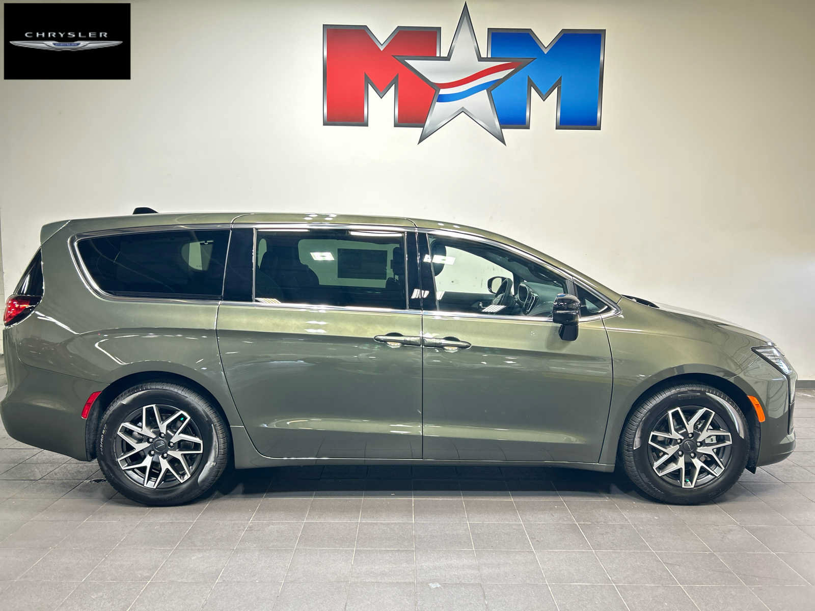 2027 Chrysler Pacifica