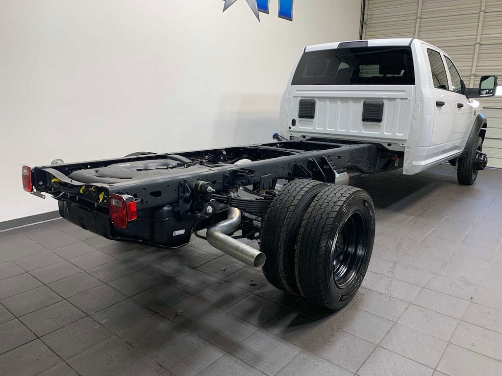 New 2025 Ram 5500 Chassis Cab 5500 TRADESMAN CHASSIS CREW CAB 4X4 84' CA Pickup