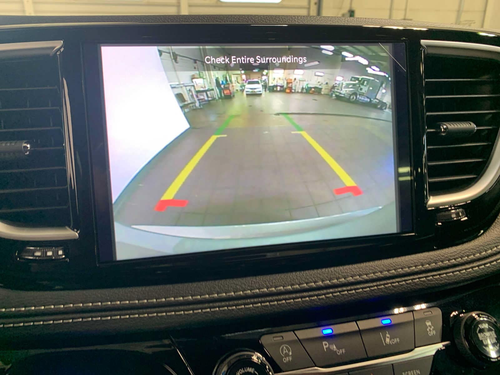 2026 Chrysler Pacifica Limited - Photo 13