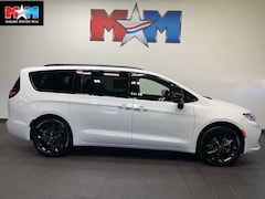 2026 Chrysler Pacifica Limited Passenger Van