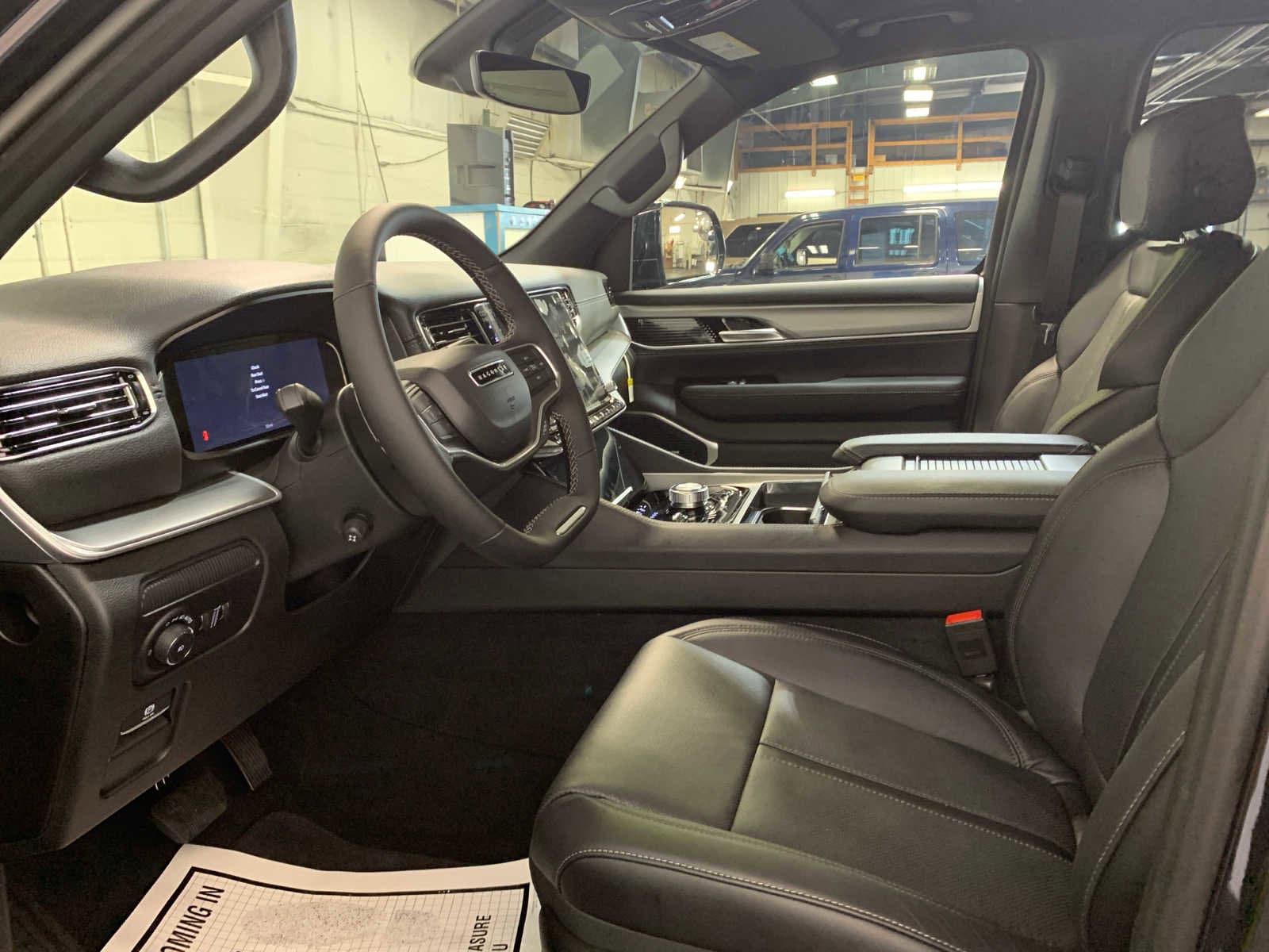 2025 Jeep Wagoneer Series II - Photo 21