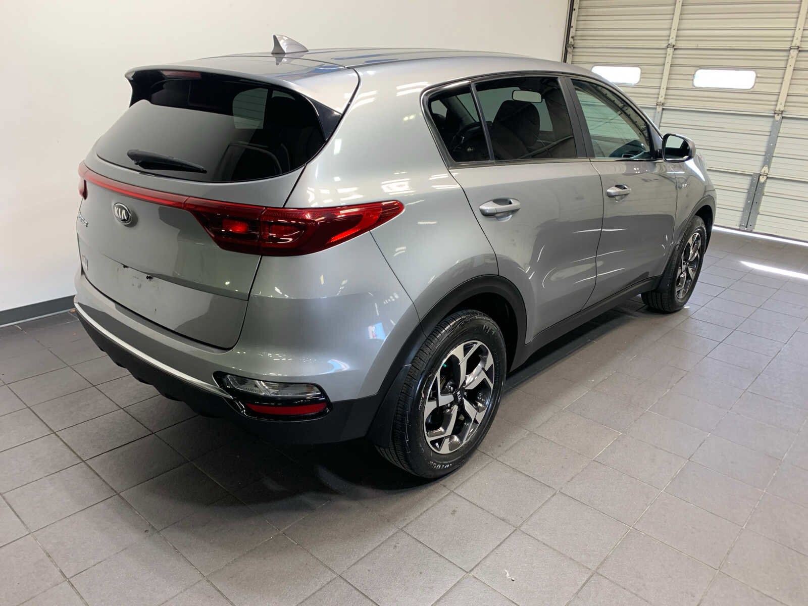 2022 Kia Sportage LX photo 2