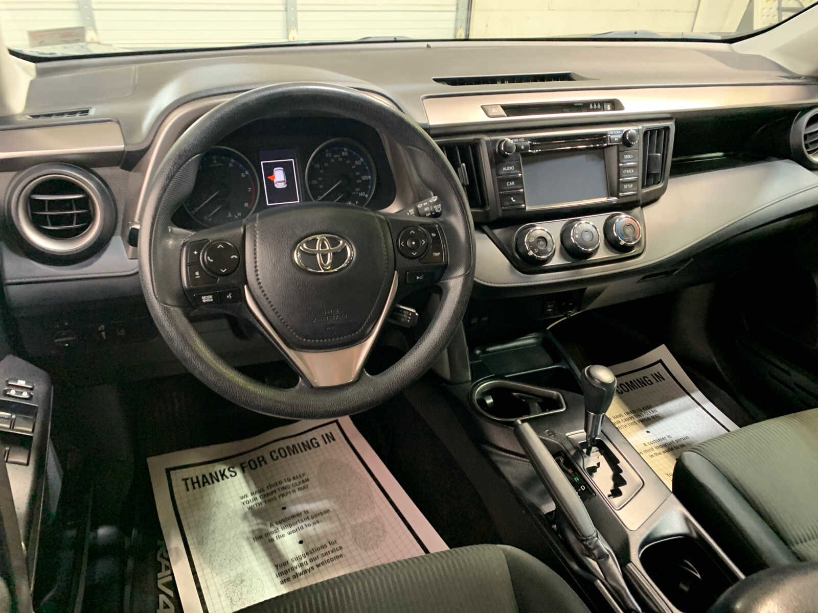 2018 Toyota RAV4 LE photo 4