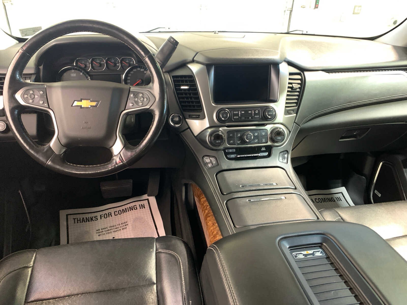 2018 Chevrolet Suburban Premier photo 4