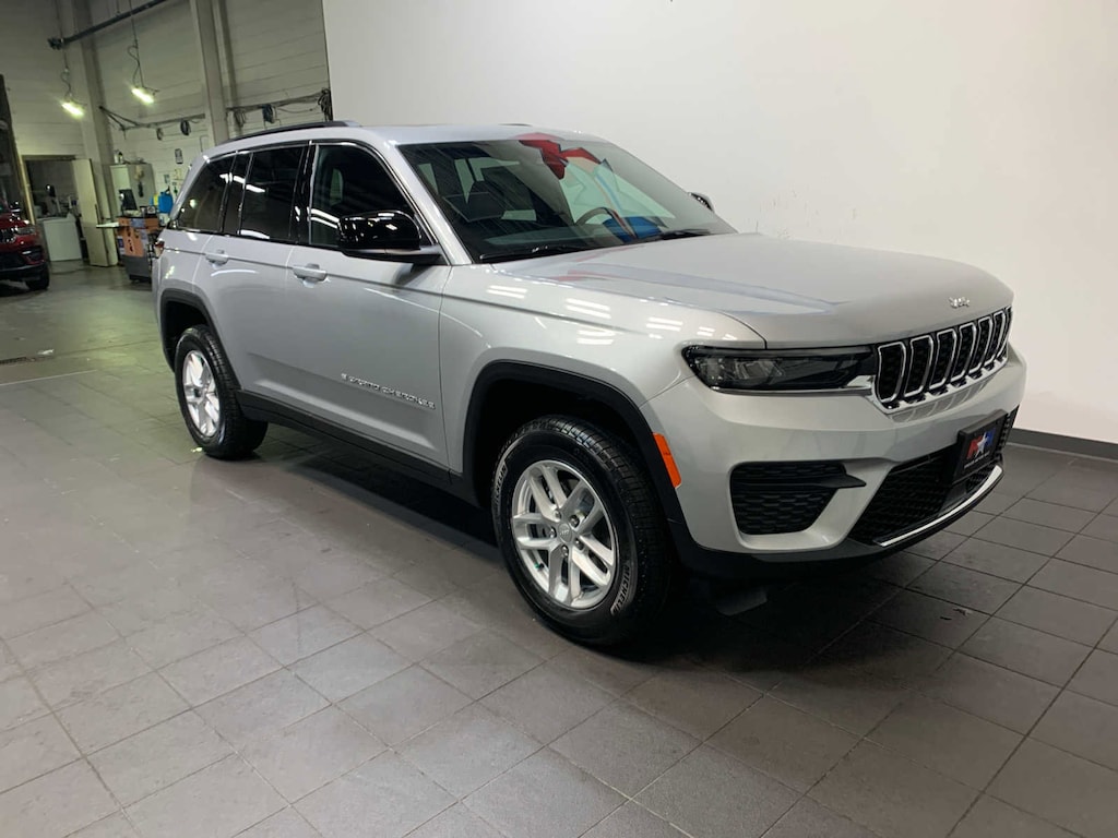 New 2025 Jeep Grand Cherokee Laredo X Sport Utility