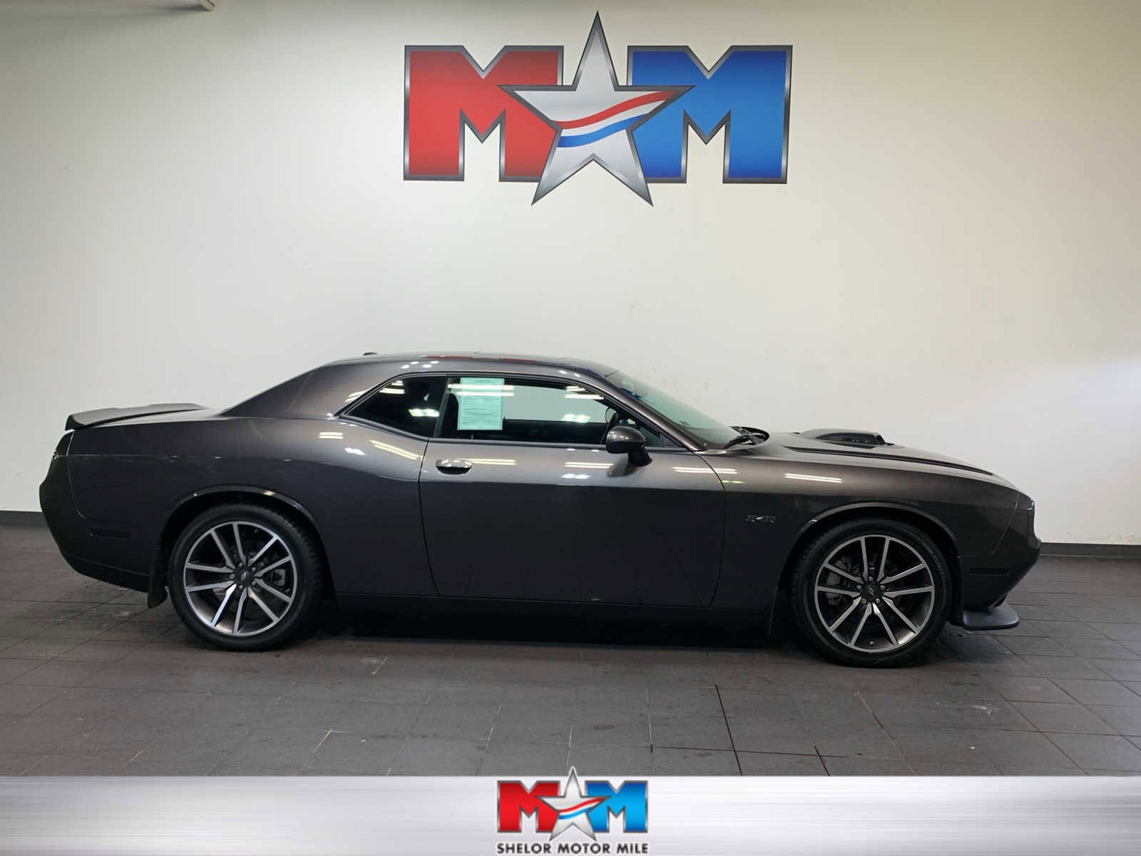 2023 Dodge Challenger R/T's photo