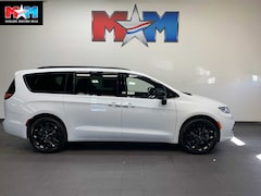 2026 Chrysler Pacifica Limited Passenger Van