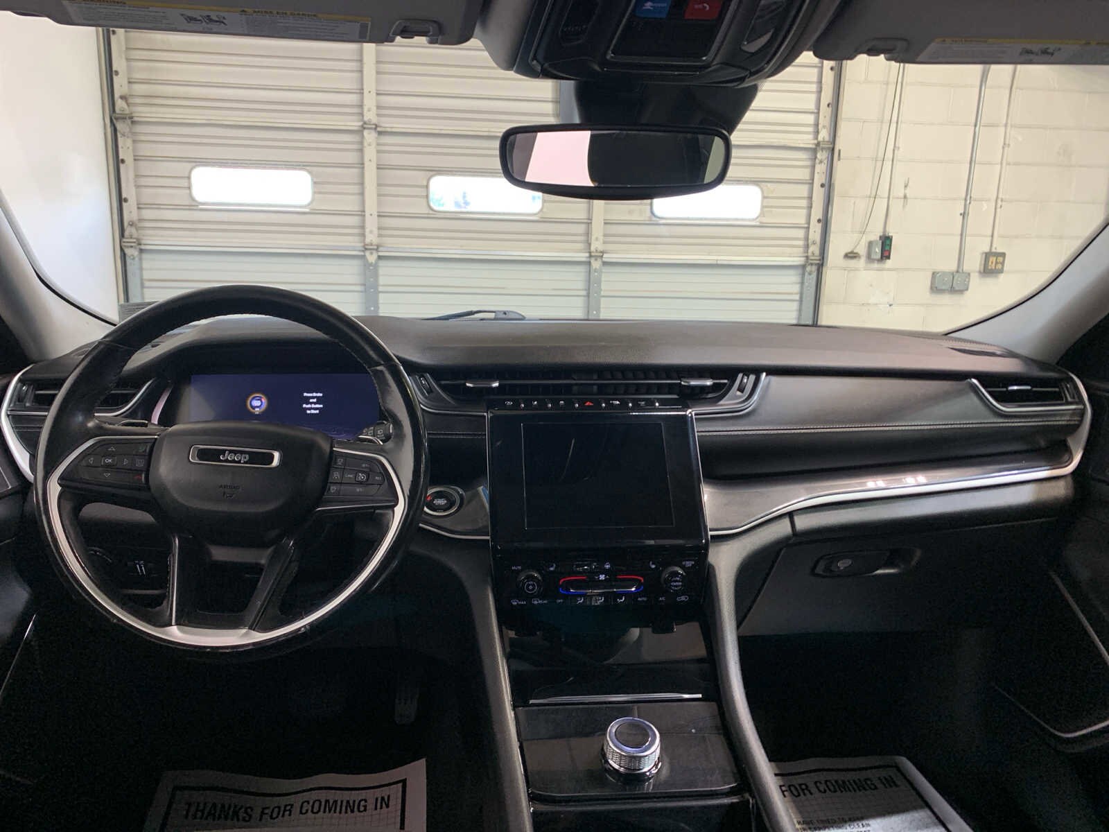 2021 Jeep Grand Cherokee Laredo photo 4