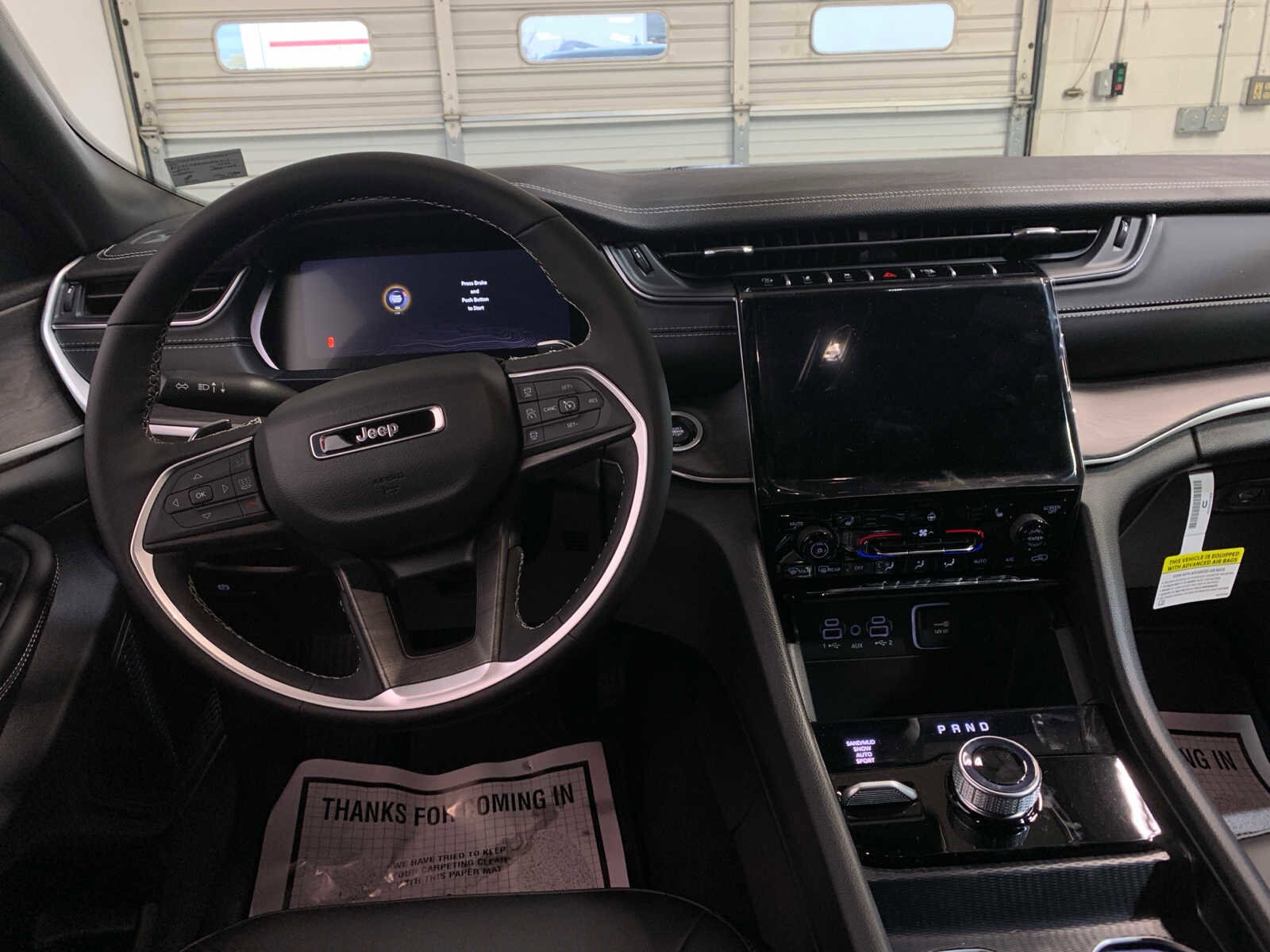 2025 Jeep Grand Cherokee Limited photo 4