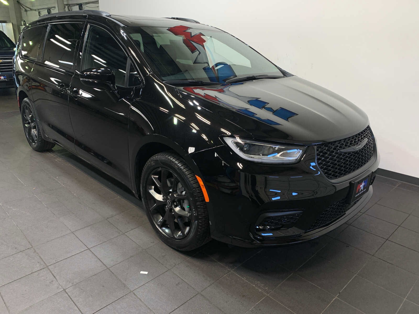2026 Chrysler Pacifica Limited photo 2