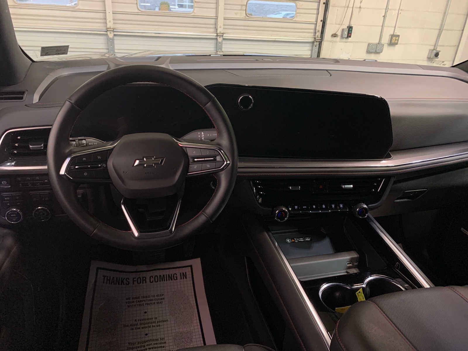 2025 Chevrolet Tahoe RST photo 4