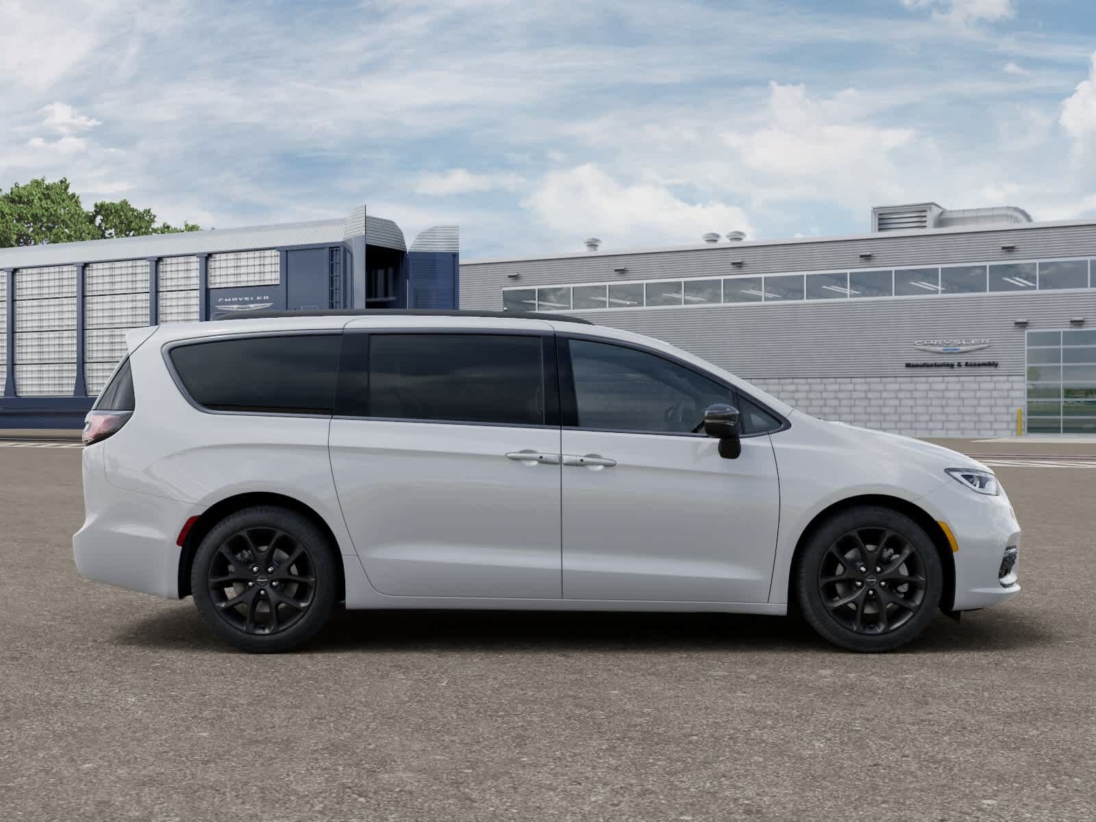 2026 Chrysler Pacifica Limited - Photo 32