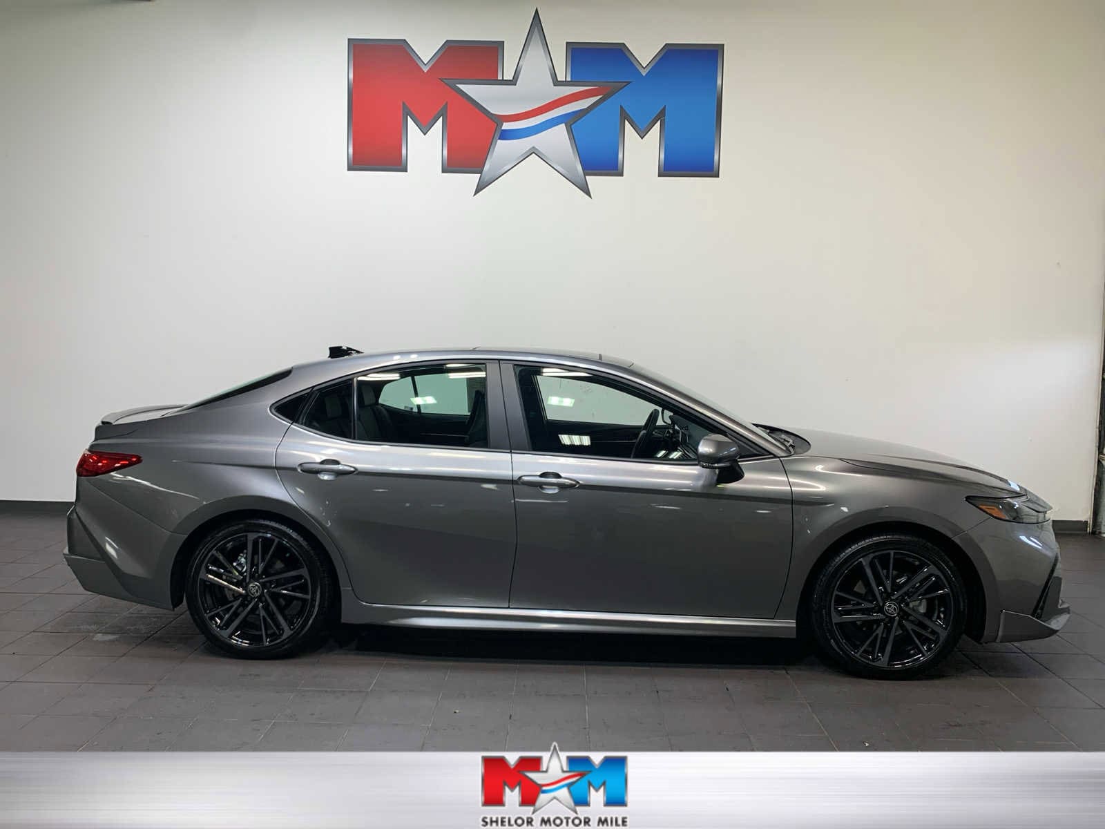 2025 Toyota Camry XSE's photo