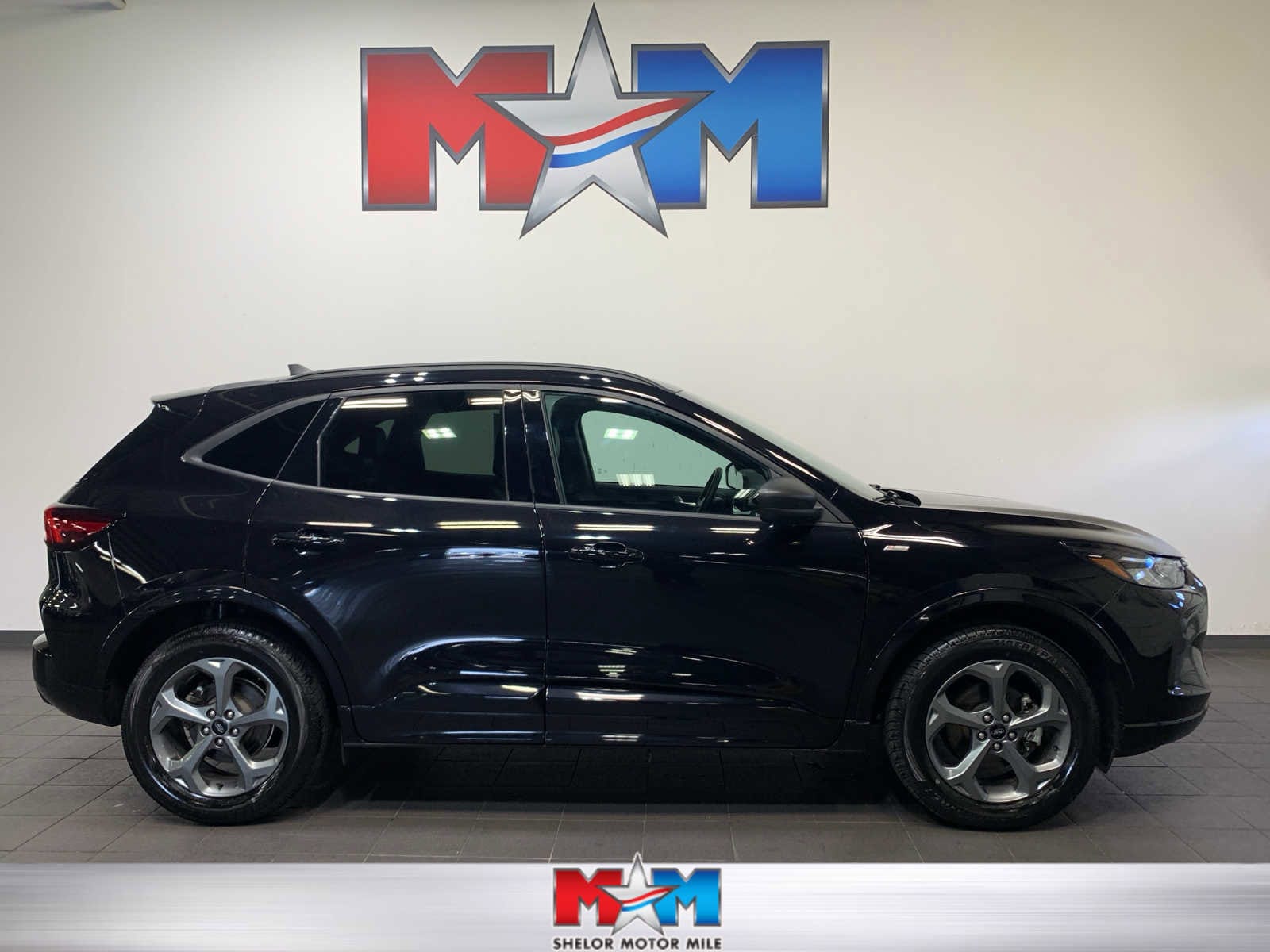 2023 Ford Escape ST-Line's photo