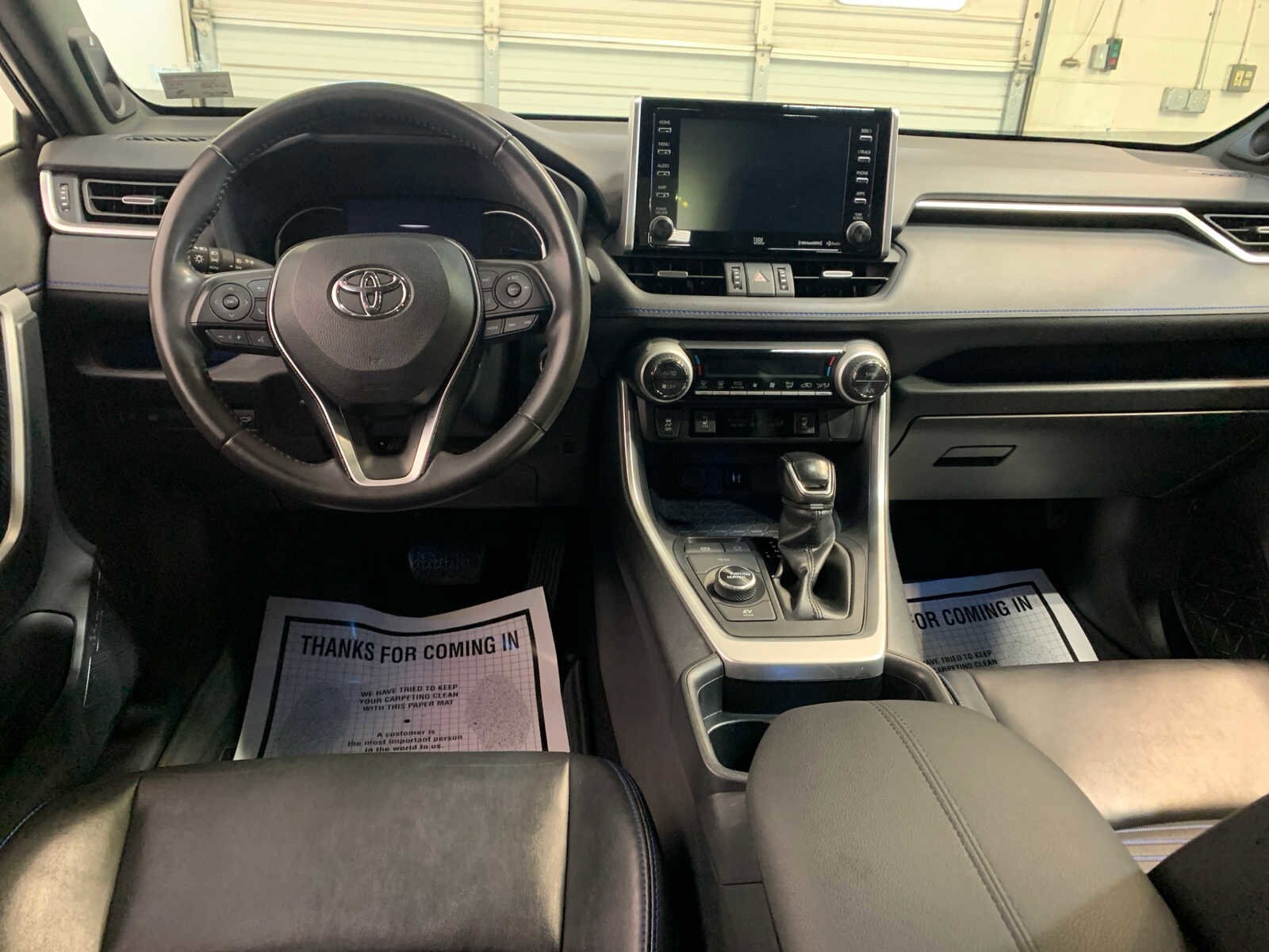 2019 Toyota RAV4 Hybrid XSE photo 4
