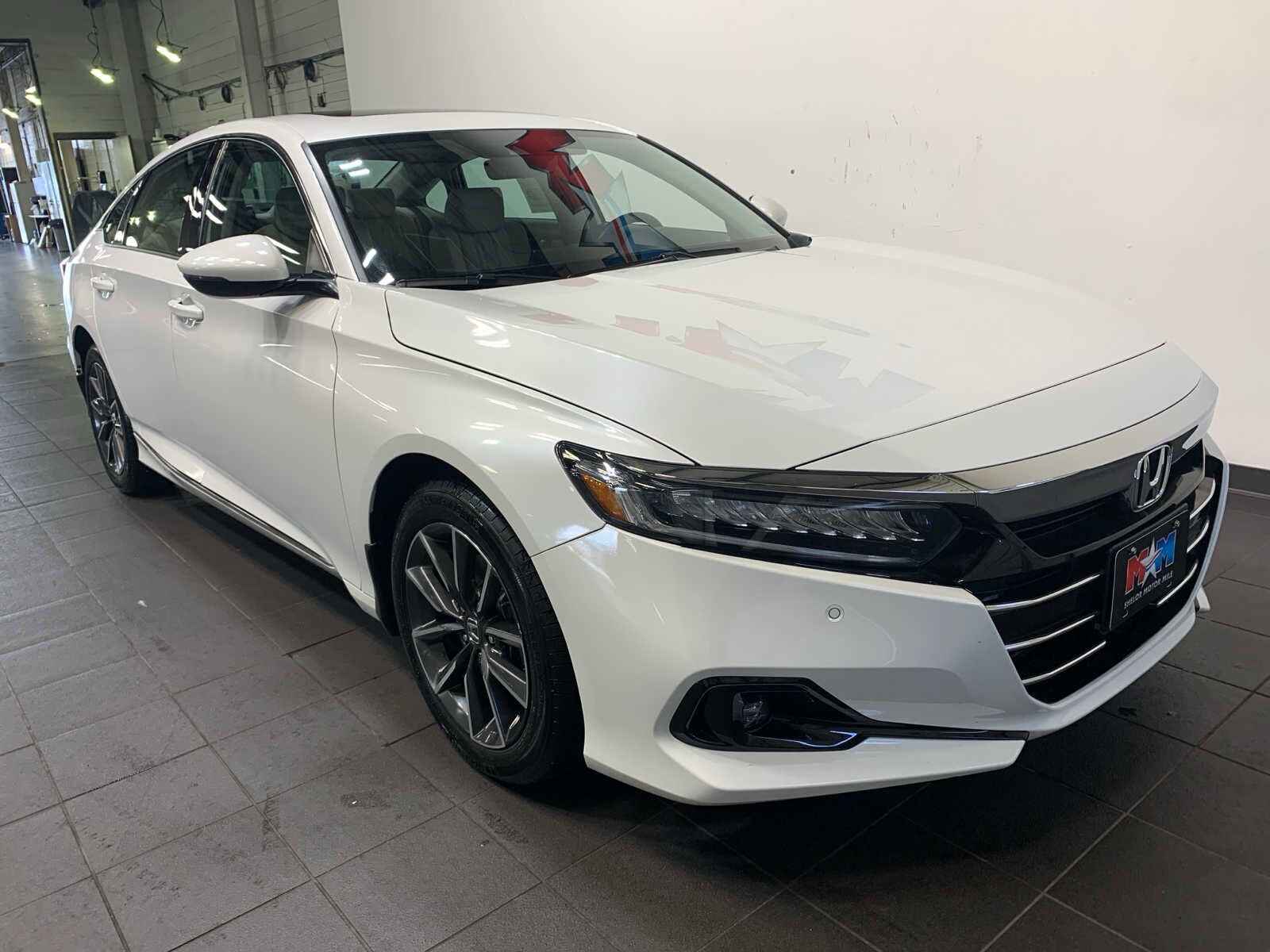 2021 Honda Accord EX-L 1.5T photo 2
