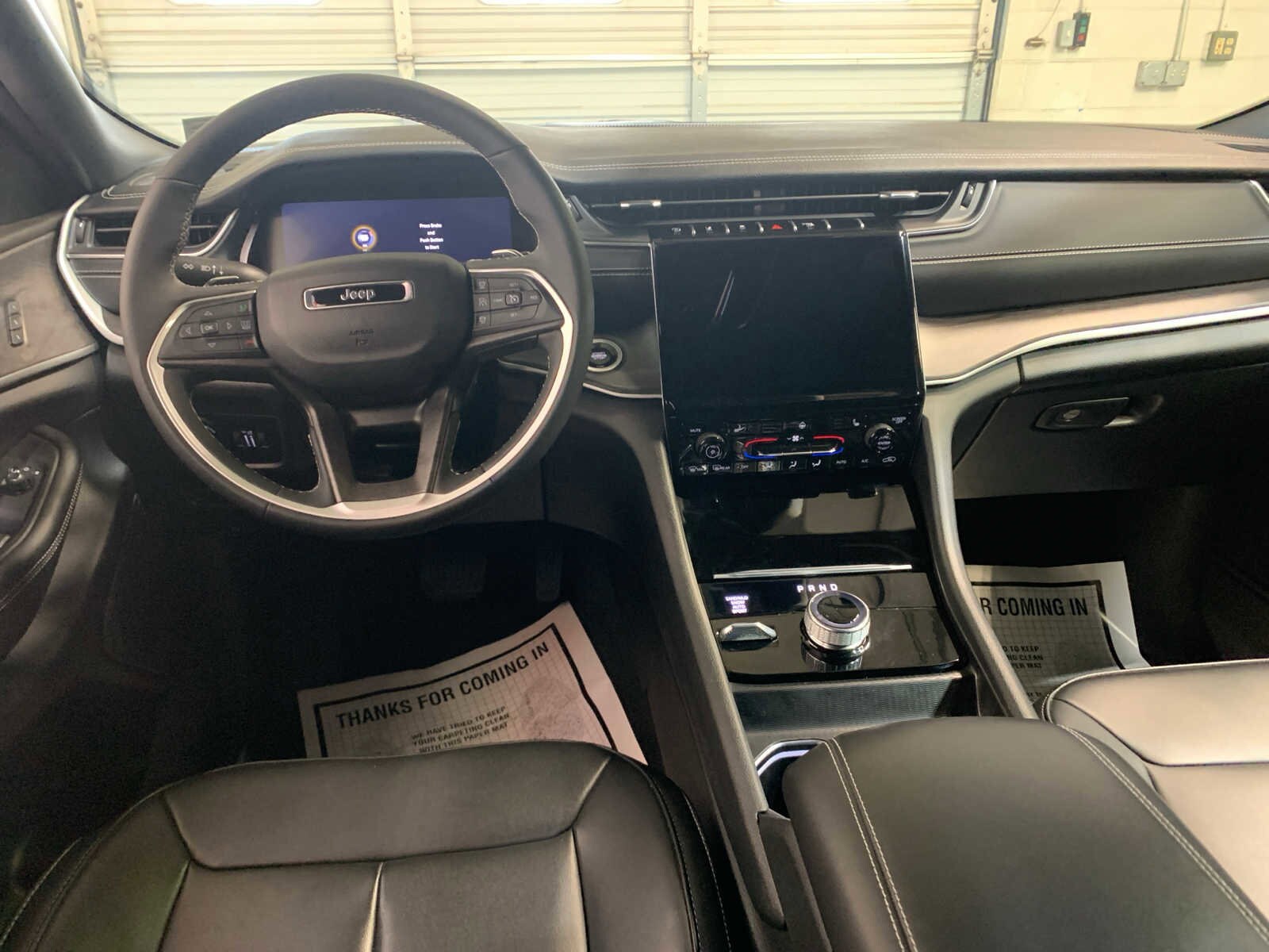 2025 Jeep Grand Cherokee Limited photo 4