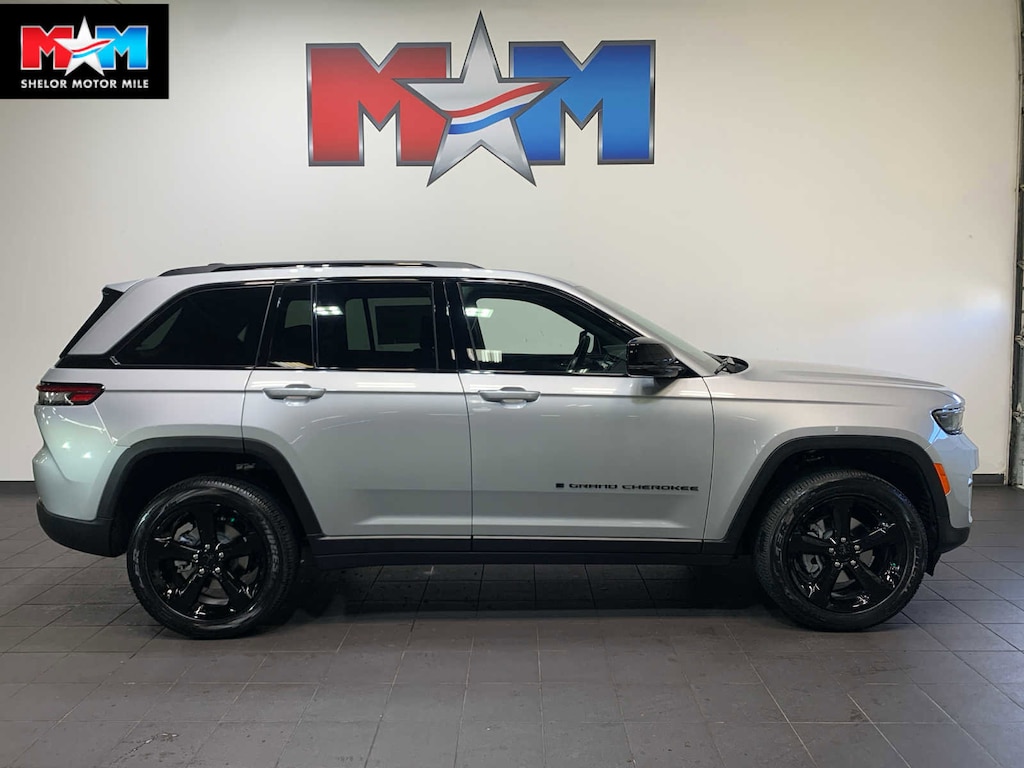New 2025 Jeep Grand Cherokee Altitude X Sport Utility