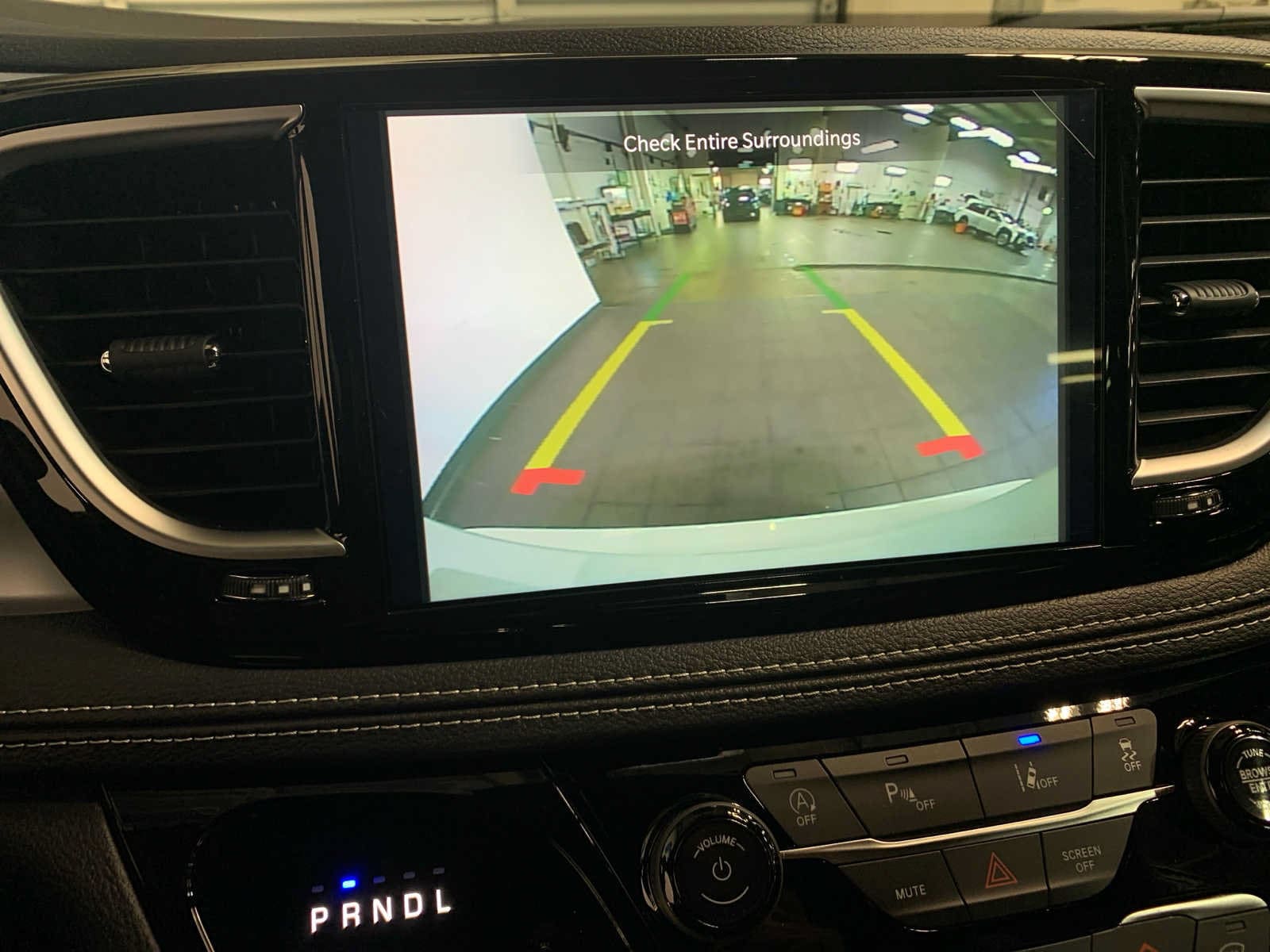 2026 Chrysler Pacifica Limited - Photo 13