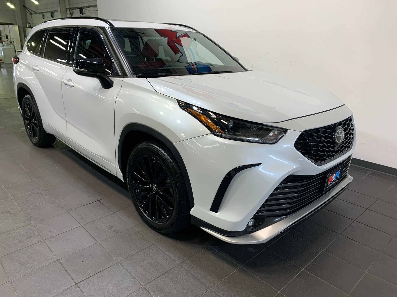 2023 Toyota Highlander XSE photo 2