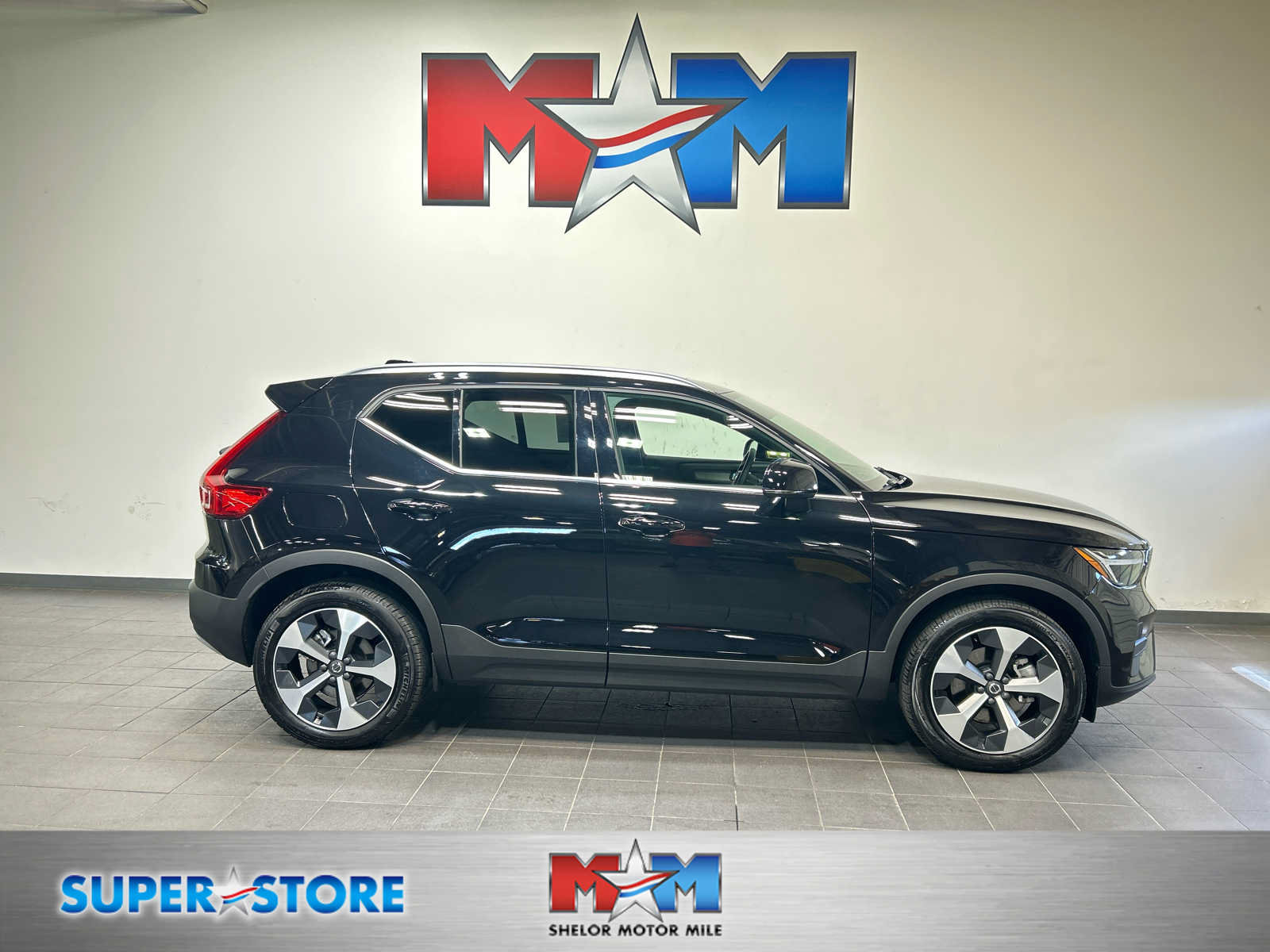 2025 Volvo XC40