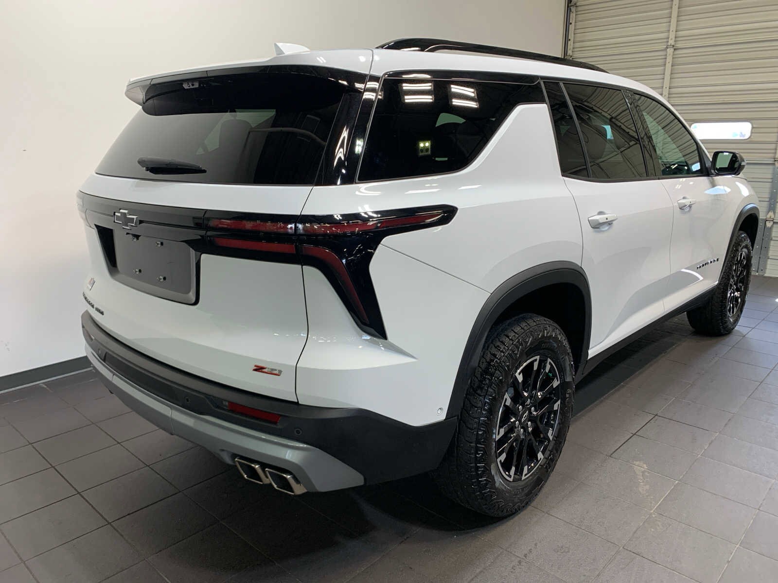 2024 Chevrolet Traverse Z71 photo 3