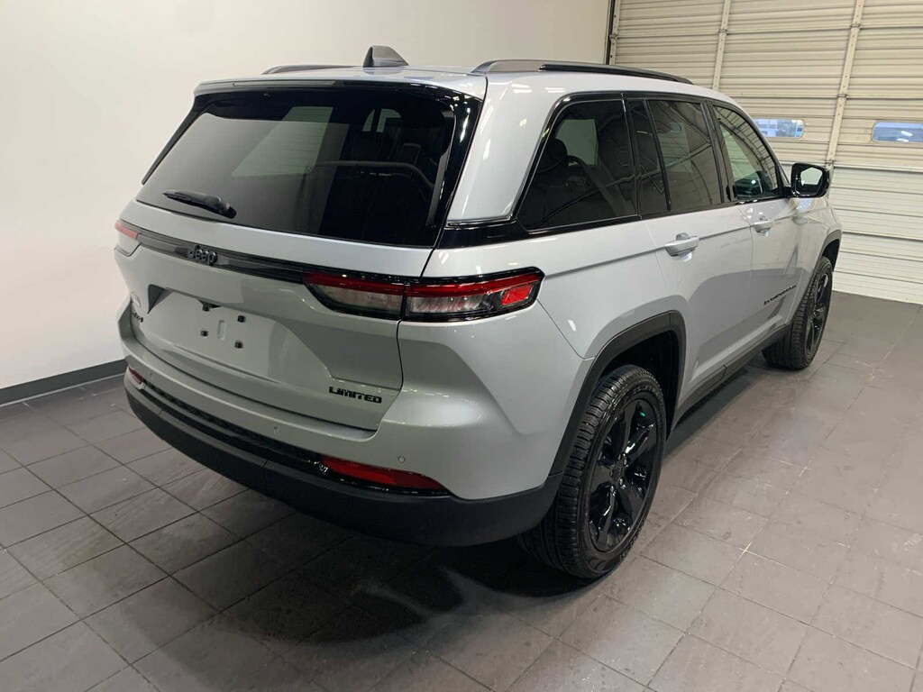 New 2025 Jeep Grand Cherokee Limited Sport Utility