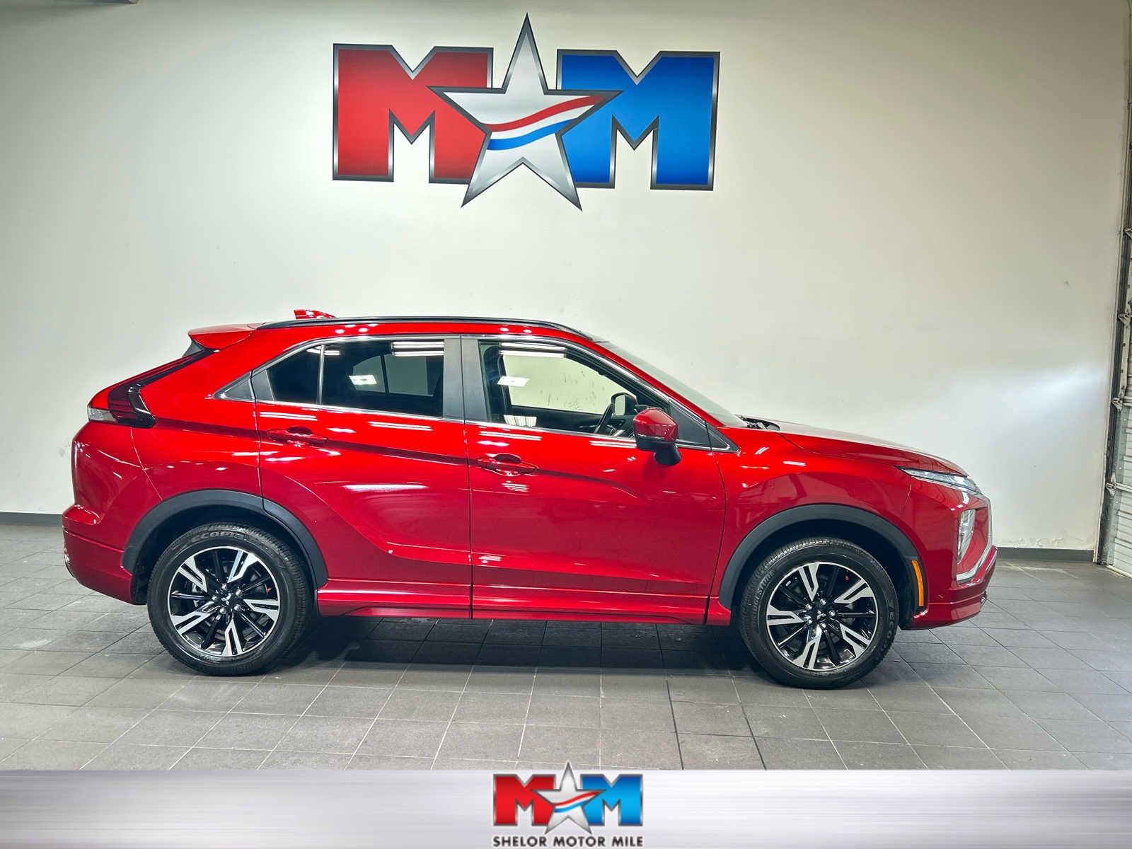 2024 Mitsubishi Eclipse Cross SEL S-AWC's photo