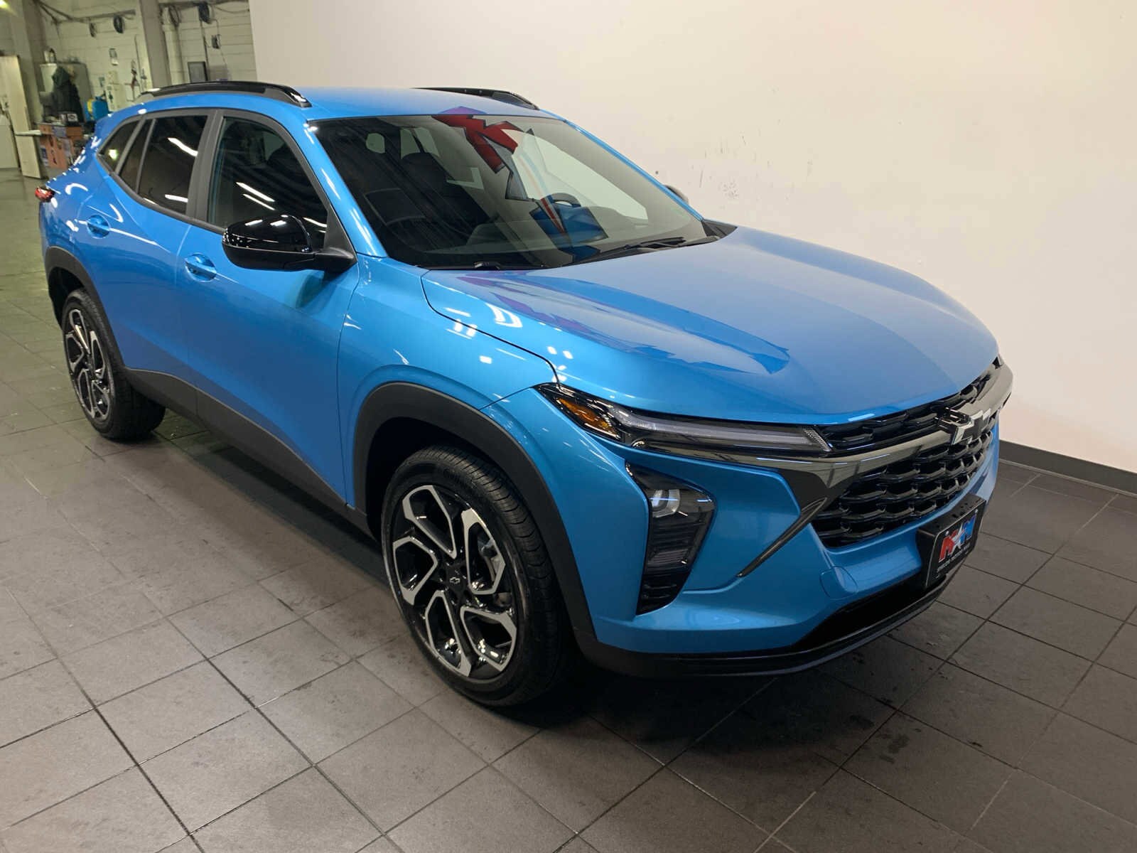 2025 Chevrolet Trax photo 2