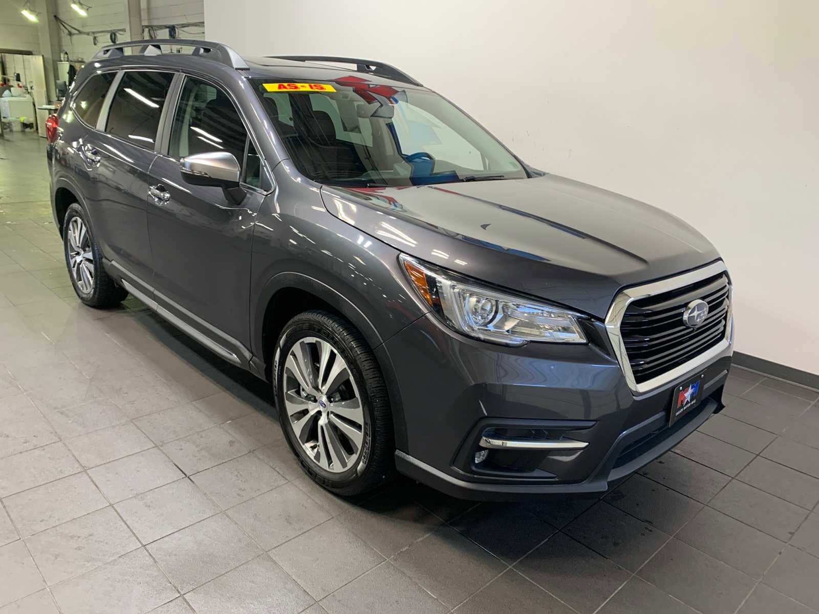 2019 Subaru Ascent Touring photo 2