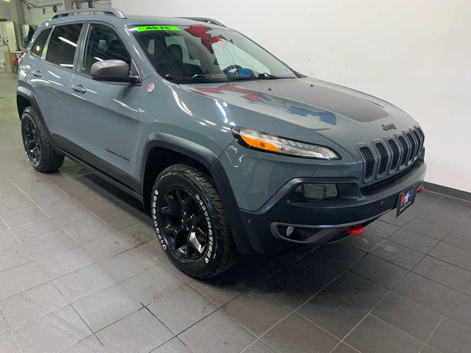 Used 2015 Jeep Cherokee Trailhawk with VIN 1C4PJMBS1FW624784 for sale in Christiansburg, VA