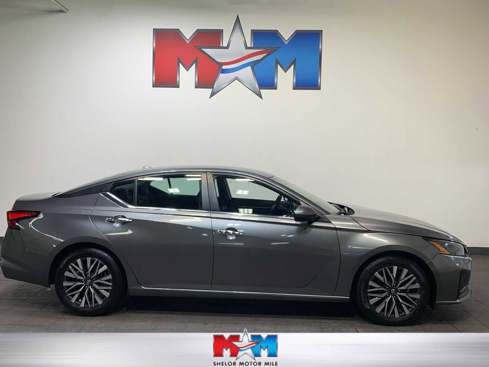 2023 Nissan Altima SV's photo