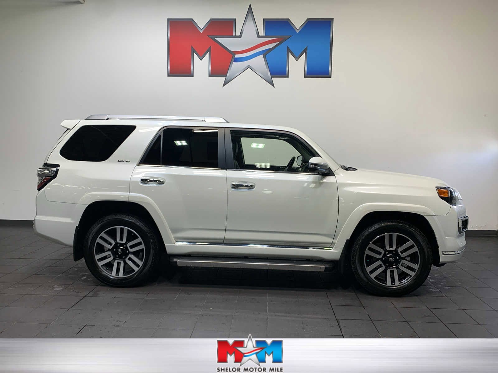 2023 Toyota 4Runner Limited's photo