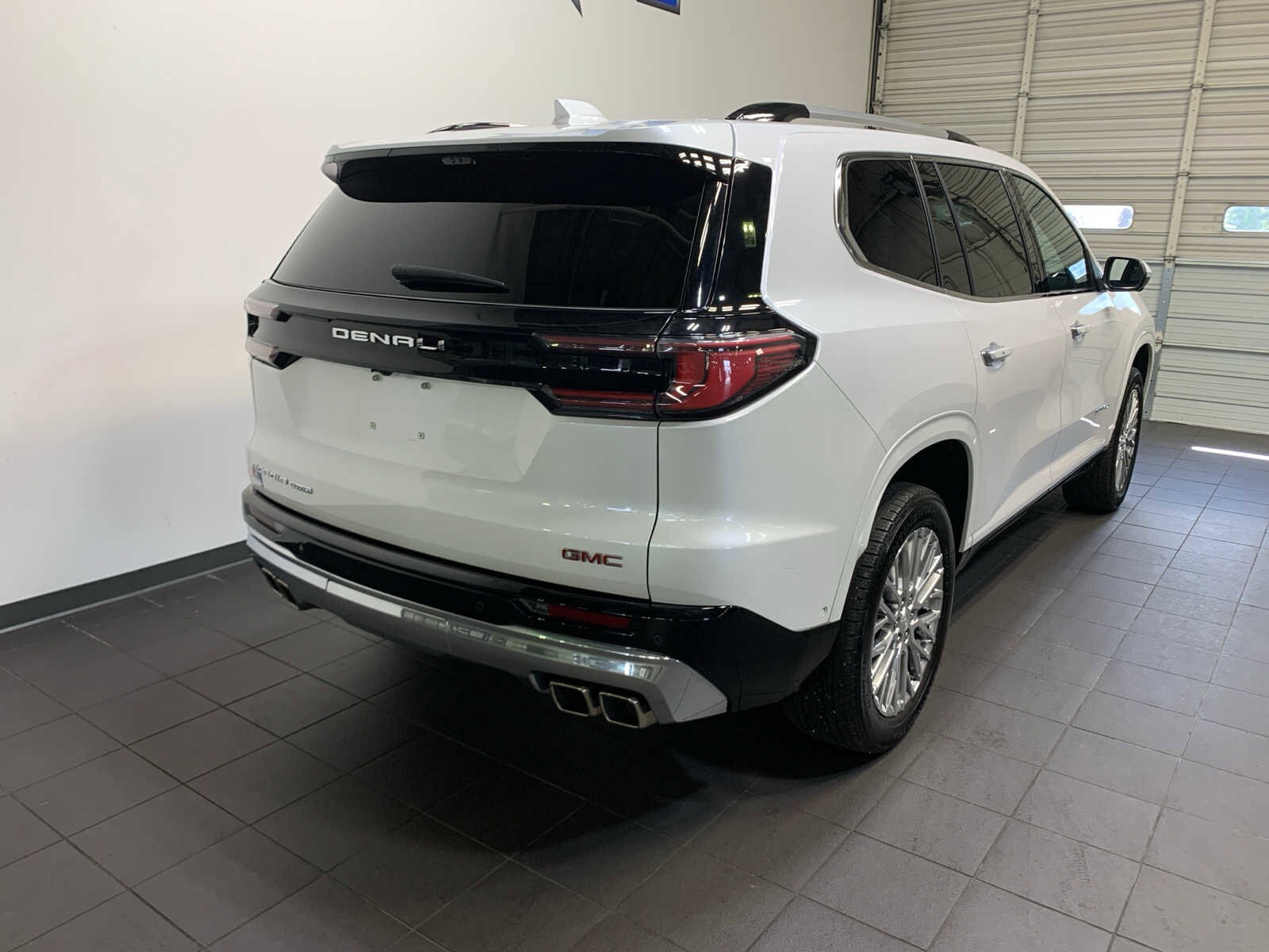 2024 Gmc Acadia Denali photo 3