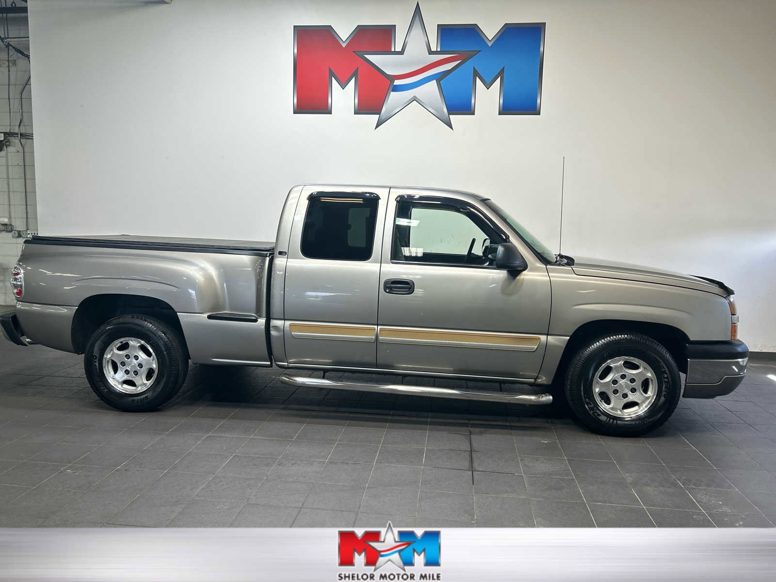 2003 Chevrolet Silverado 1500 LS Extended Cab SWB's photo