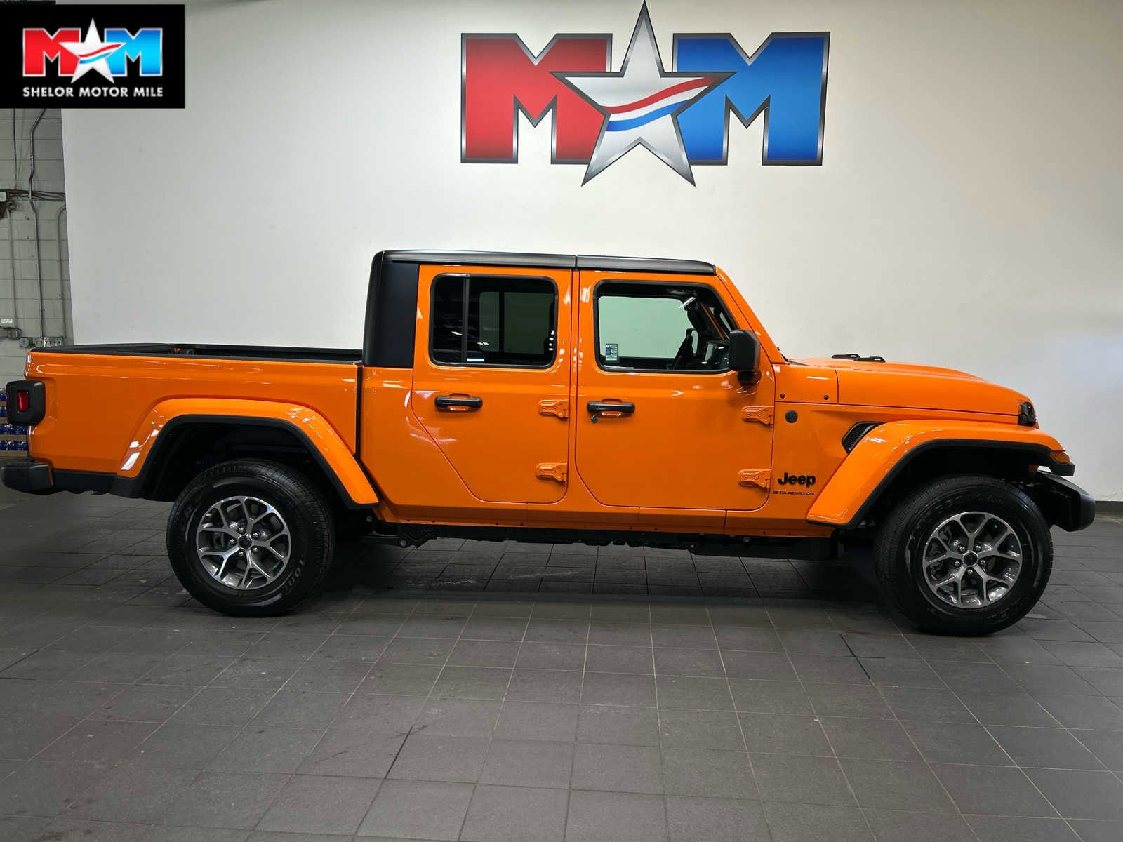 2026 Jeep Gladiator Sport S Auto's photo