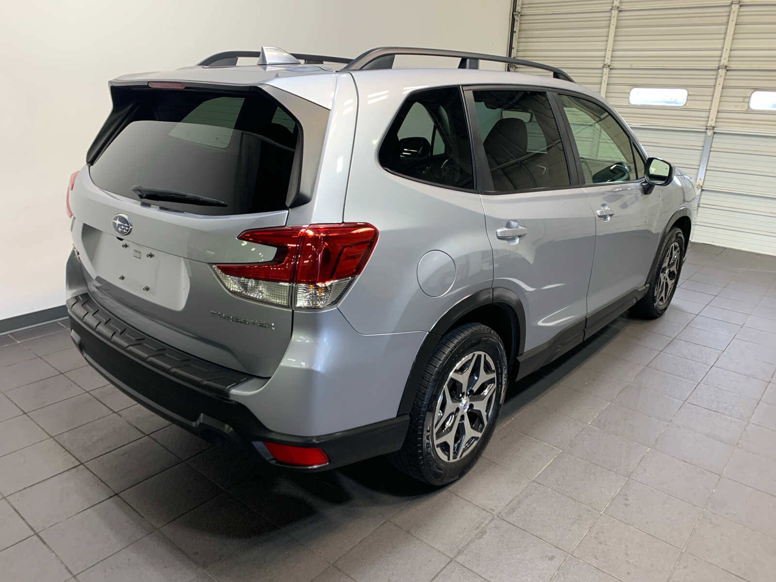 2019 Subaru Forester Premium photo 3