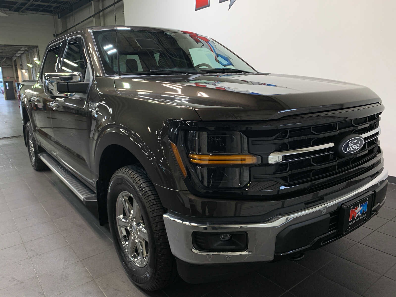 2024 Ford F-150 XLT photo 2