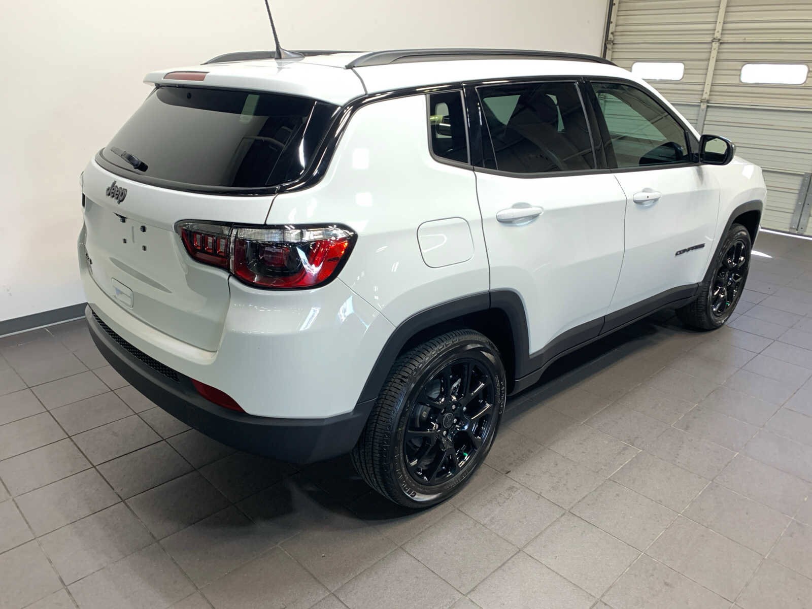 2026 Jeep Compass Latitude photo 3