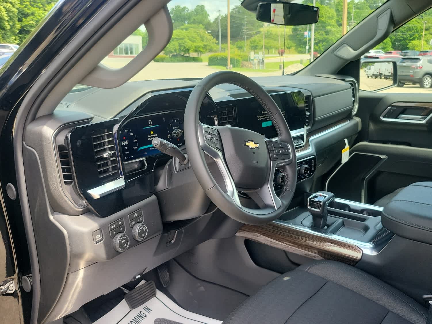 2026 Chevrolet Silverado 1500 LT - Photo 4
