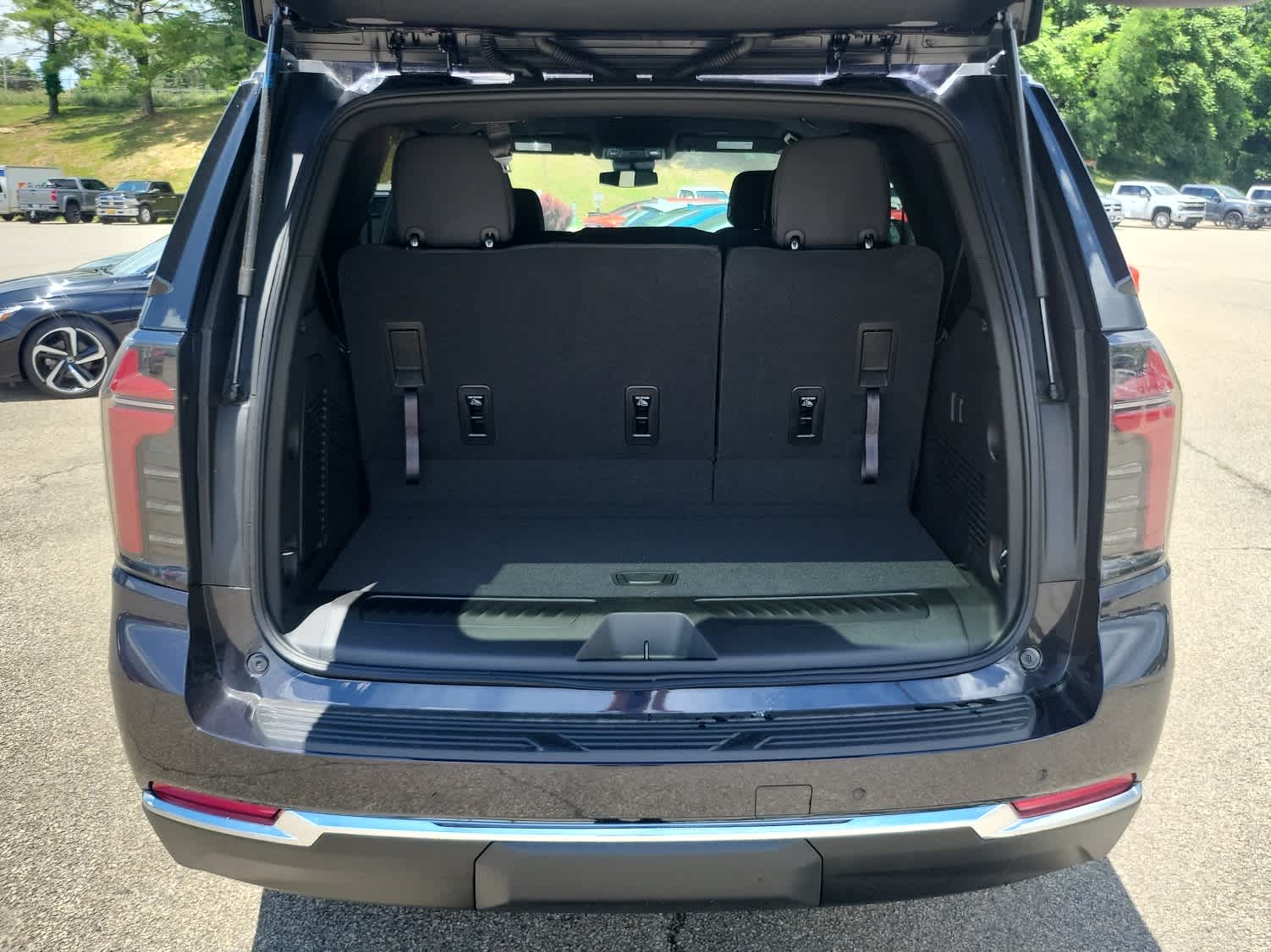 2026 Chevrolet Tahoe LS - Photo 8