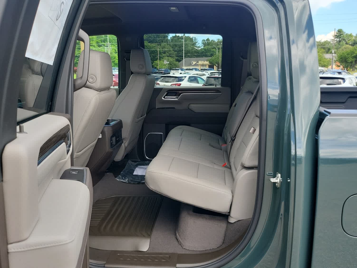 2026 Chevrolet Silverado 3500 HD LT - Photo 7