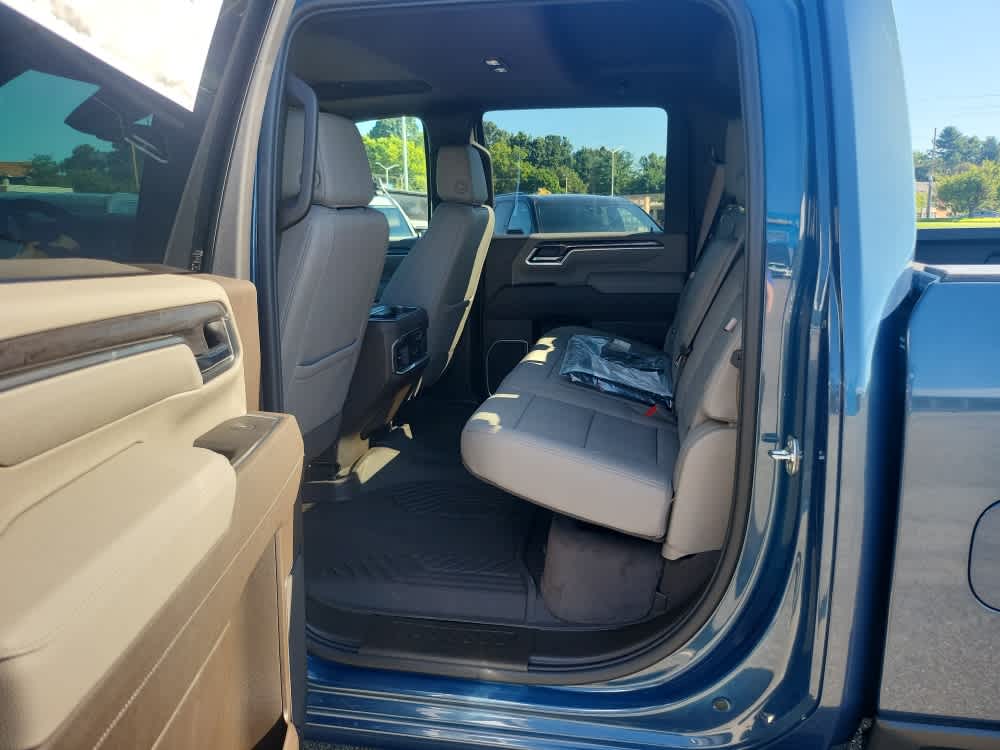 2026 Chevrolet Silverado 2500 HD LTZ - Photo 7