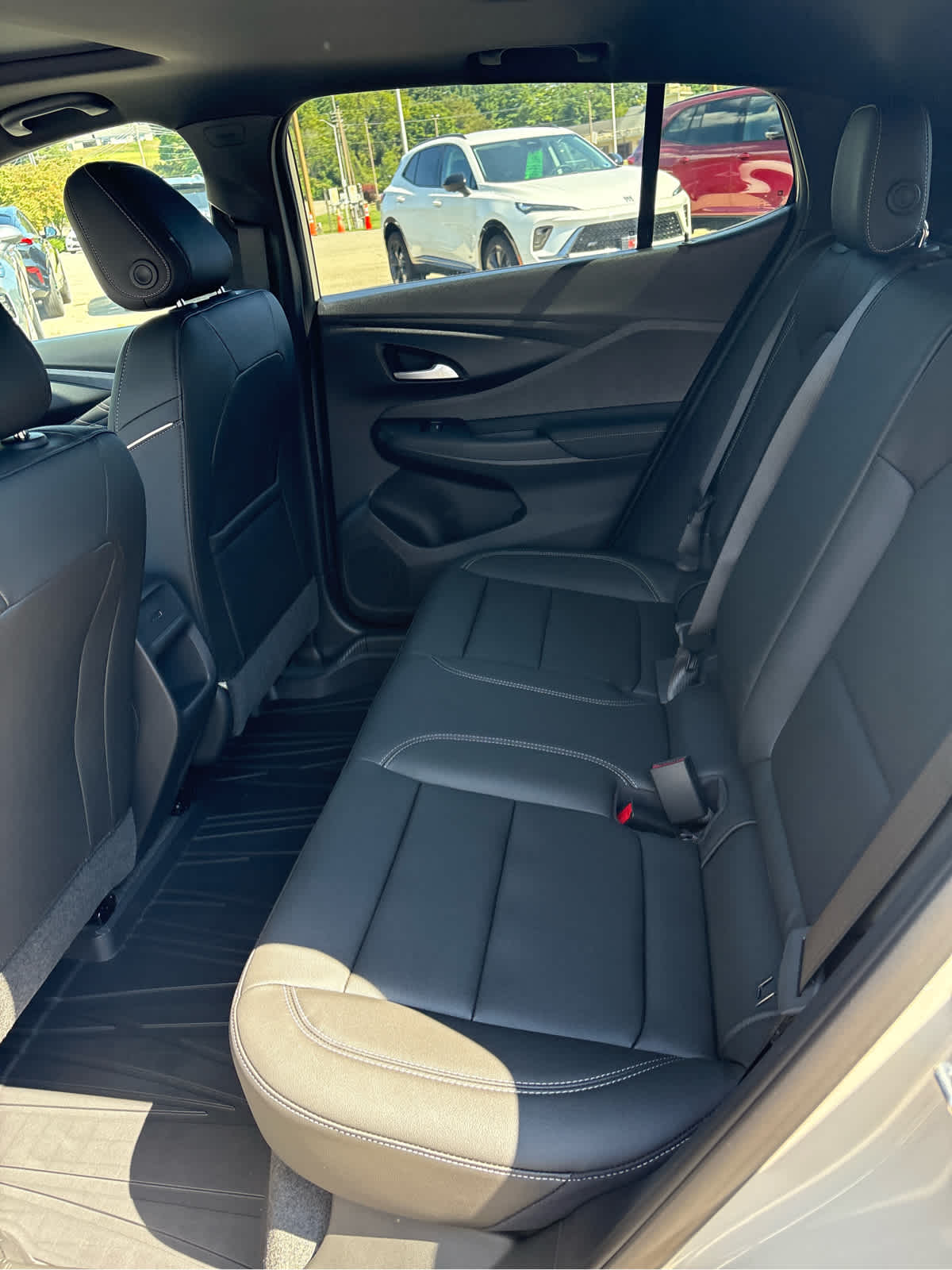 2026 Buick Envista Sport Touring - Photo 9