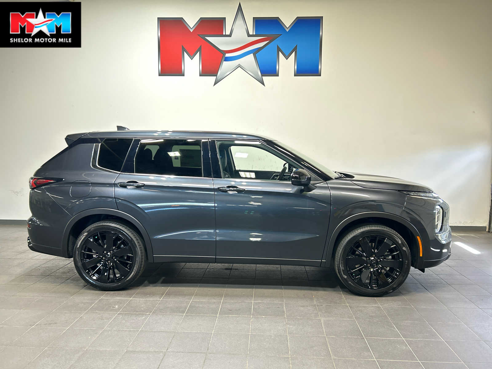 2026 Mitsubishi Outlander LE S-AWC's photo