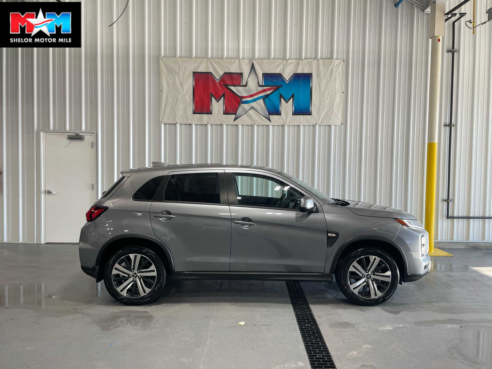2027 Mitsubishi Outlander Sport ES