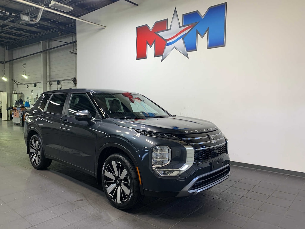 New 2026 Mitsubishi Outlander SE SUV