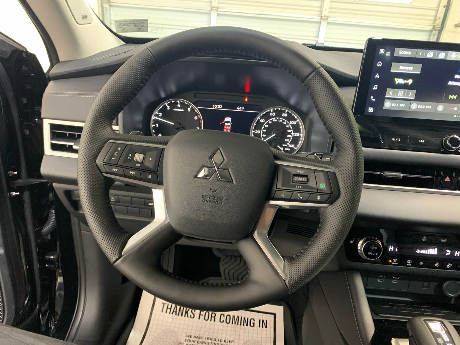 2026 Mitsubishi Outlander SE - Photo 8