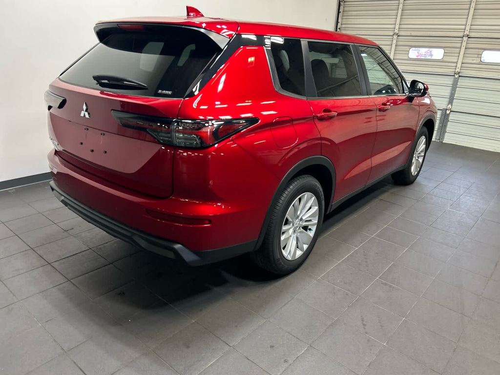 New 2026 Mitsubishi Outlander ES SUV