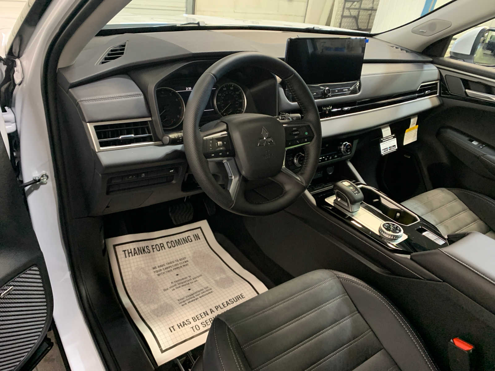 2026 Mitsubishi Outlander SE - Photo 10